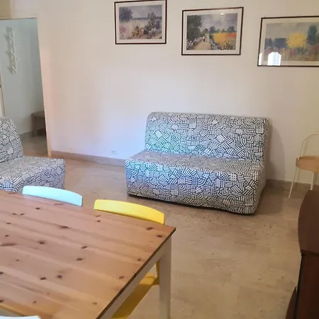 Piazza Garibaldi 3* Santeramo in Colle