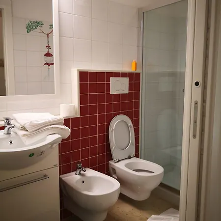 Piazza Garibaldi 3*