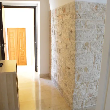 Piazza Garibaldi Bed & Breakfast 3*