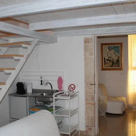 Piazza Garibaldi Bed and Breakfast 3*